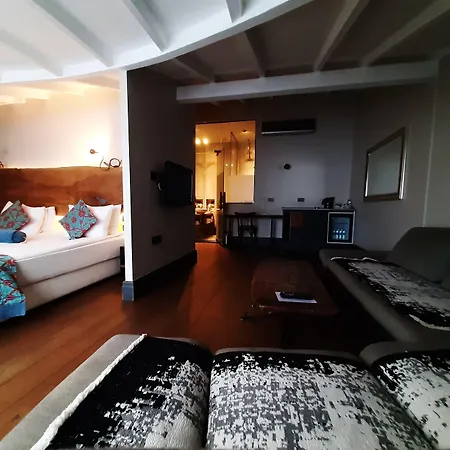 Hotel West Pera