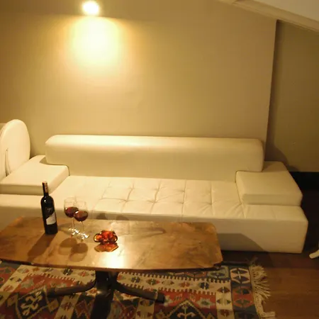 West Pera Hotel 3*